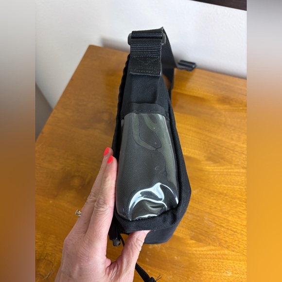 Dickies black canvas shoulder / messenger bag - Picture 3 of 8